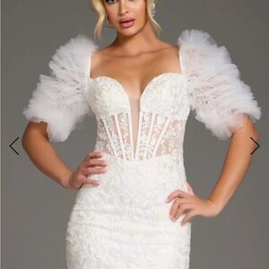 Elegant White Lace Dress with Puff Sleeves